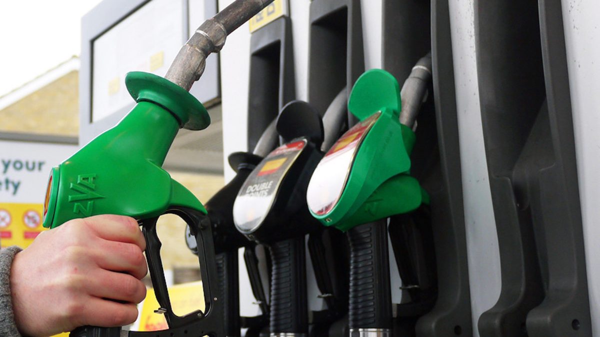 GASOLINA com nova política de preços PREOCUPA os consumidores