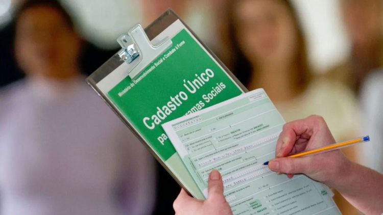 SURPRESA! Benefício de R$ 800 é autorizado para estes titulares do Cadastro Único