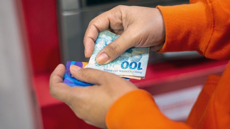 IR 2023: Grande parte dos idosos vão usar a RESTITUIÇÃO para o mesmo motivo; descubra qual é