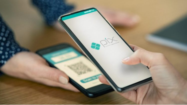 O PIX vai acabar? Brasileiros ficam PREOCUPADOS após comunicado do Banco Central