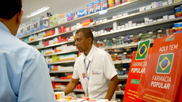 Clenil, Aerolin, Budesonida e outros medicamentos de GRAÇA para criança com asma