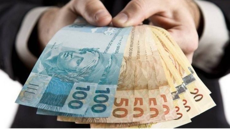 Pagamento extra a partir de R$ 1.412 começa a ser depositado hoje; veja se você está na lista