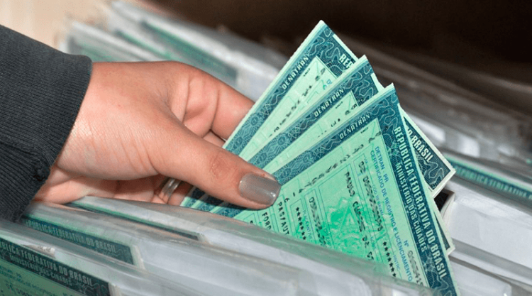 ADEUS IPVA! Lista de veículos isentos da cobrança é atualizada