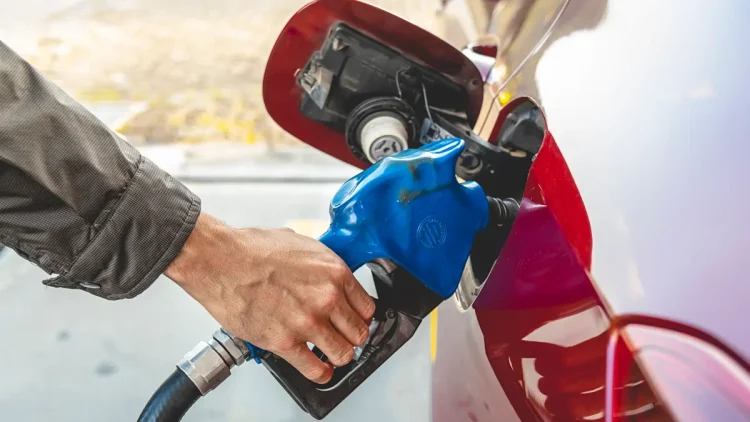 Álcool x Gasolina: O que compensa mais na hora de abastecer o carro?