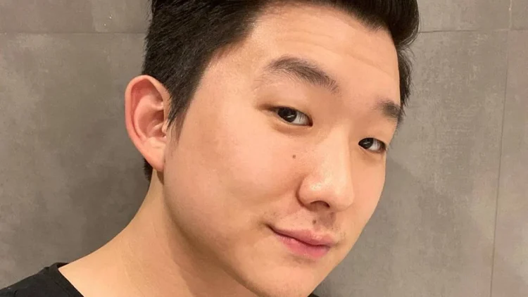 Pyong Lee