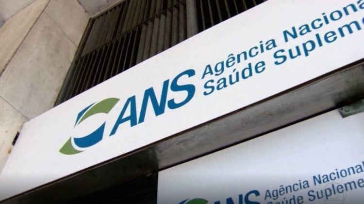 Planos de saúde MAIS CARO! Veja como se livrar do último reajuste
