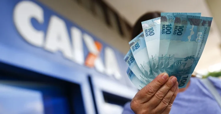 Caixa libera estágio com bolsa de R$ 1.800 por mês; veja quem pode se inscrever