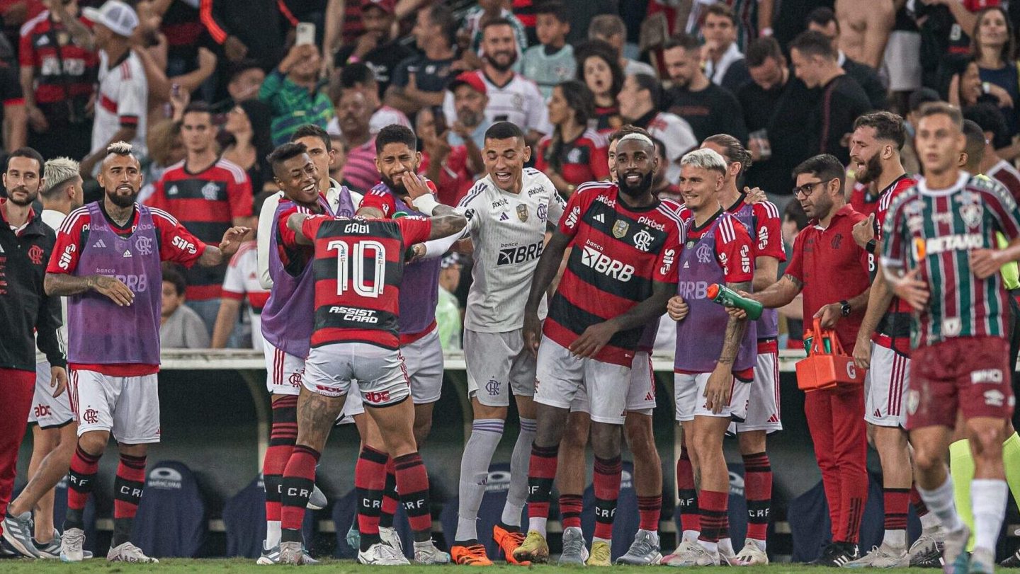 Jogador do FLAMENGO sofre golpe envolvendo compra de carro de luxo. Valor é  IMPRESSIONANTE