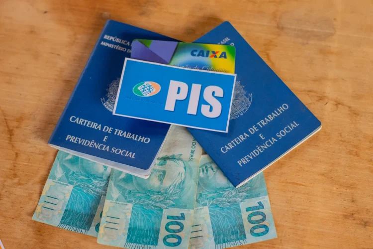 PIS/PASEP é pago nesta segunda-feira (17) com surpresas no valor do saque