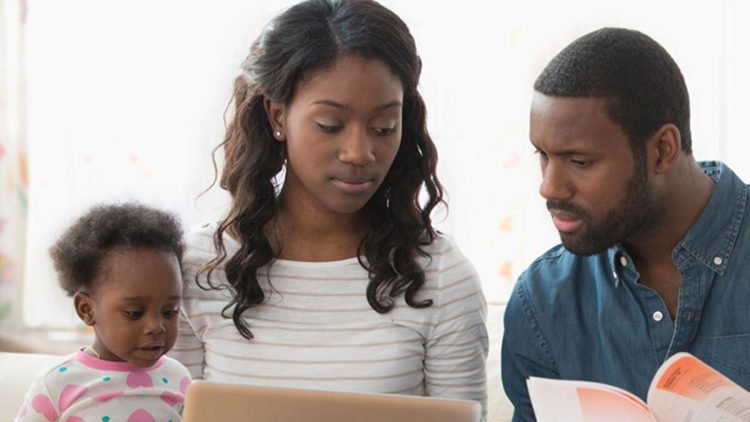 Mais de 25% da renda das famílias é gasta com juros. Aprenda a economizar