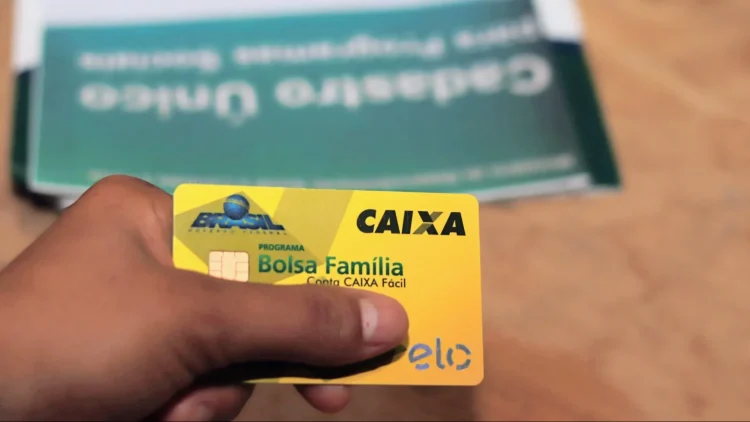 BOLSA FAMÍLIA de agosto ANTECIPADO? Brasileiros estão na expectativa