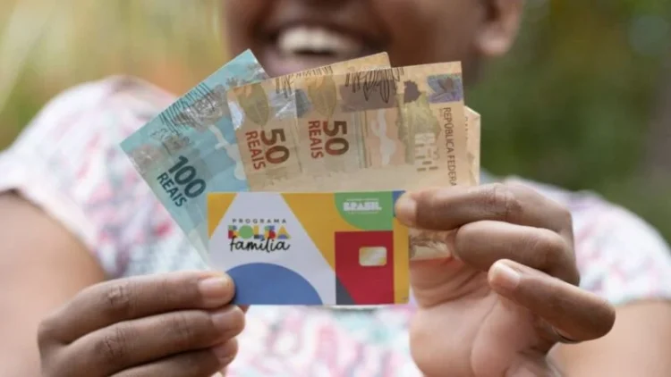 Bolsa Família paga valor de até R$ 1 mil para um novo grupo nesta quarta-feira