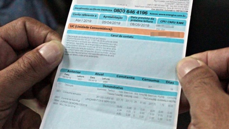 Conta de luz de agosto tem GRANDE NOTÍCIA e brasileiros COMEMORAM