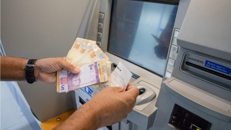Lucro do FGTS: Aprenda a calcular o valor que você tem direito a receber