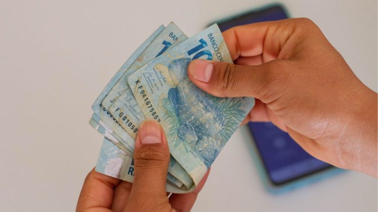 Você sabia? Patrão pode liberar 1ª parcela do 13º salário em fevereiro para você