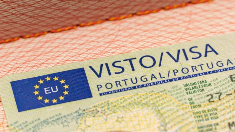 Urgente: 18 mil imigrantes, entre eles brasileiros em Portugal correm risco de deportação - Entenda o motivo e o que fazer