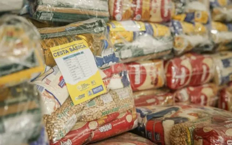 Governo distribui cestas básicas para as vítimas das chuvas no Rio Grande do Sul; veja como receber