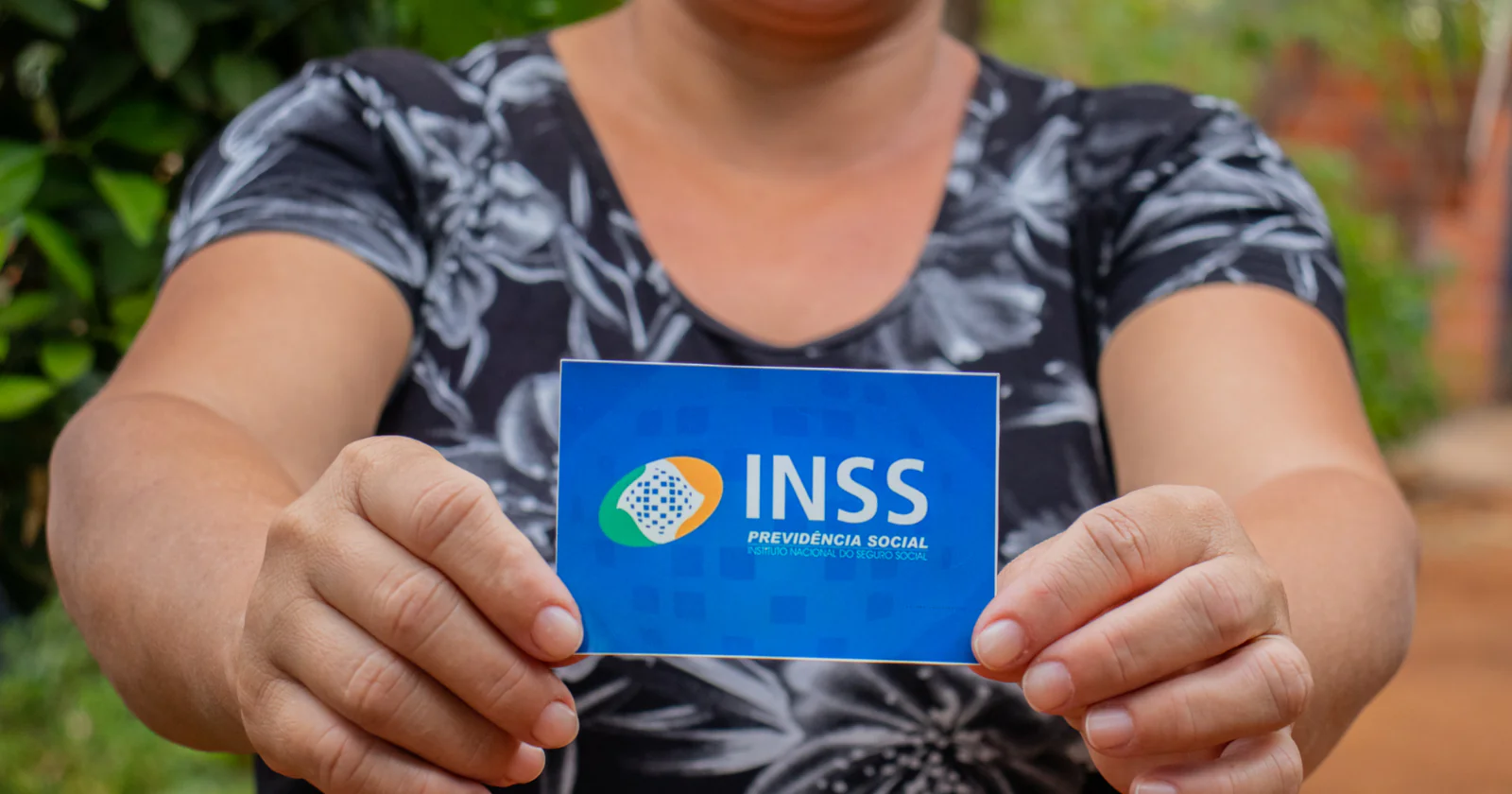 INSS paga aposentadorias com valores atualizados nesta segunda-feira