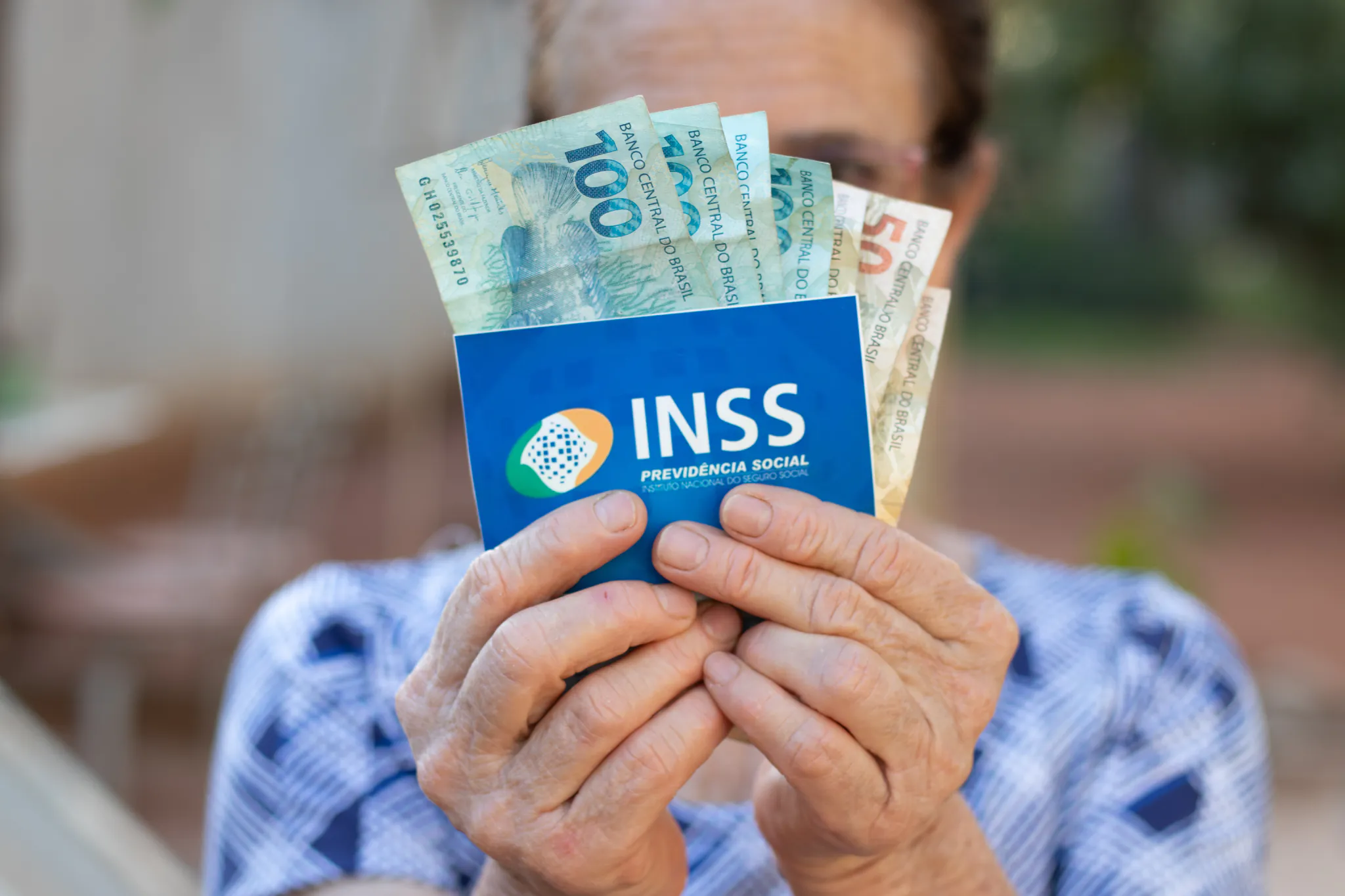 Aposentados do INSS podem CONSULTAR quem receberá R$ 1,6 bi em salários atrasados