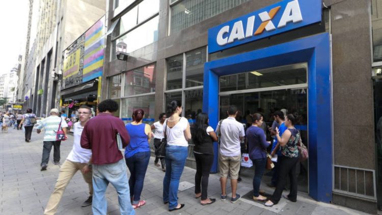 Caixa REDUZ juros em tradicional EMPRÉSTIMO e brasileiros FESTEJAM