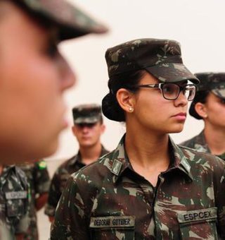 Exército feminino 2024