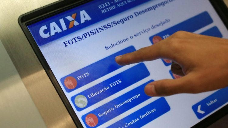 Caixa anuncia prazo de TRANSFERÊNCIA de saldo no FGTS afetando os trabalhadores