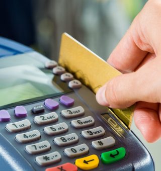 Será o fim do cartão de crédito? Meio de pagamento sofre as ameaças da nova modalidade do Pix