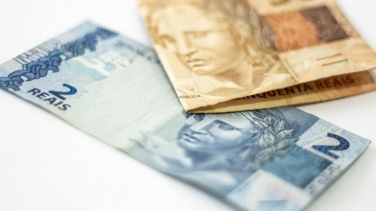 Desenrola Brasil: Afinal de contas, bancos vão PERDOAR dívidas de até R$ 100?