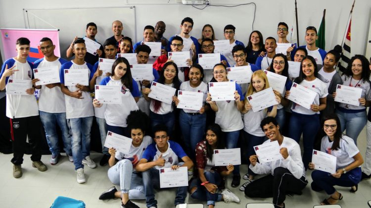 estudantes