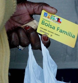 Próximos saques do Bolsa Família poderão ser antecipados no final de semana? Entenda