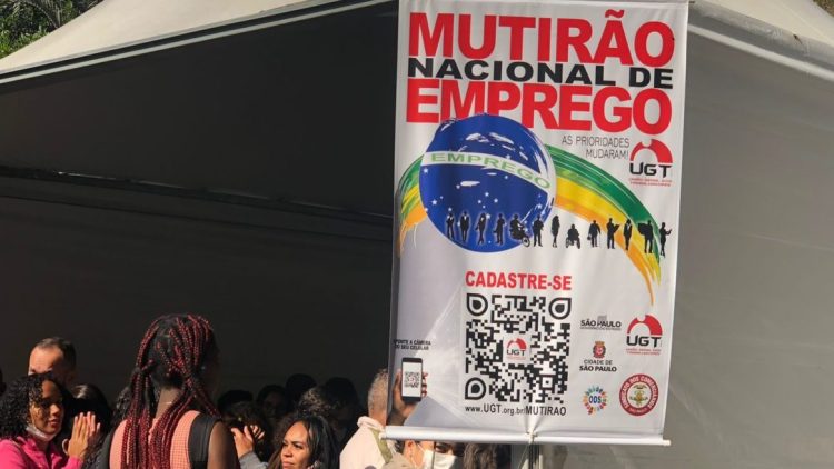 mutirão de emprego