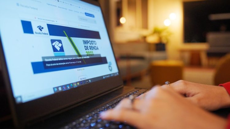 Imposto de Renda 2023: Descubra se você irá receber o quarto lote da RESTITUIÇÃO