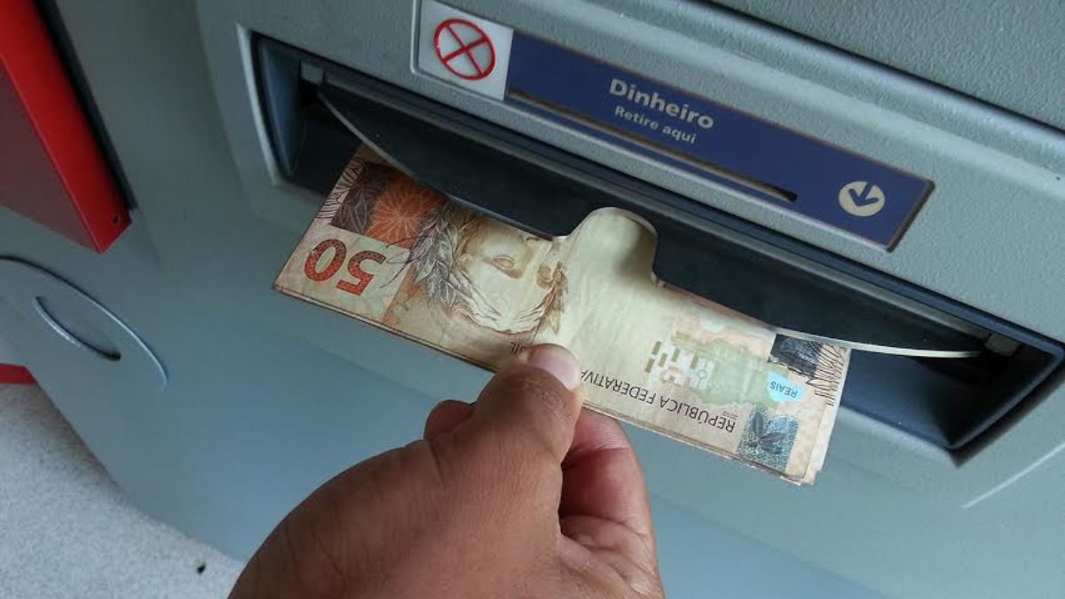 Brasileiros podem sacar R$ 7,18 BILHÕES; veja se você está na lista