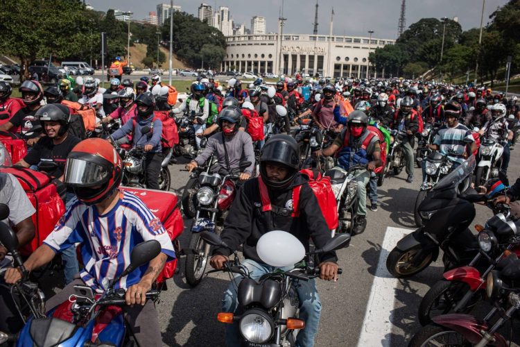 Entregadores de aplicativo recebem NEGATIVA do governo sobre direitos trabalhistas
