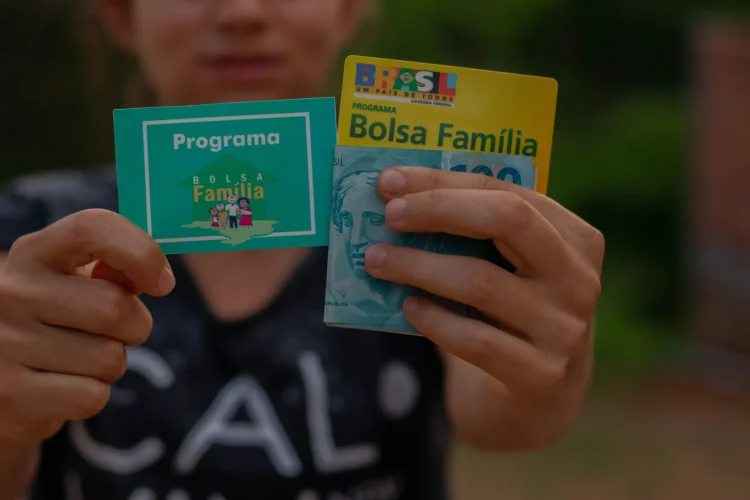 Valor do Bolsa Família de setembro gera polêmica entre os beneficiários