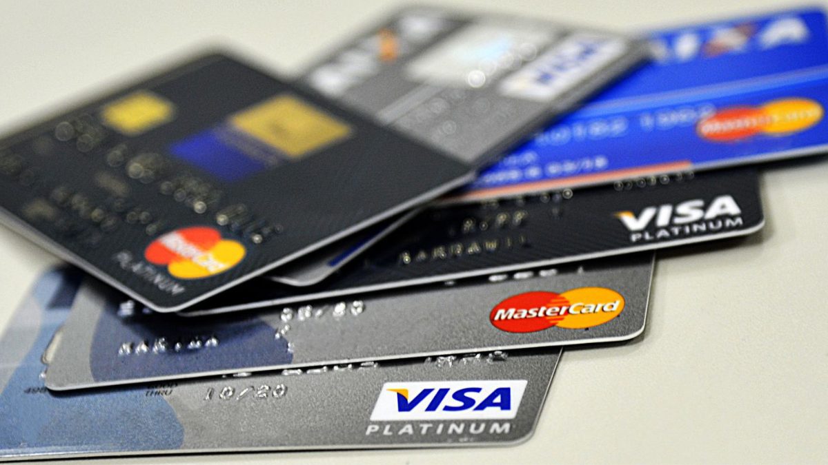 Juros do cartão de crédito mais altos? Entenda o que o governo decidiu