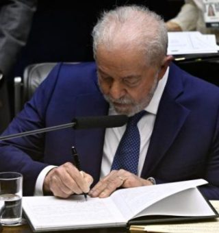 Nova cobrança tributária anunciada por Lula gera tensão entre os brasileiros