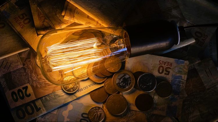 CadÚnico dá direito a conta de luz gratuita? Saiba qual a verdade sobre o programa