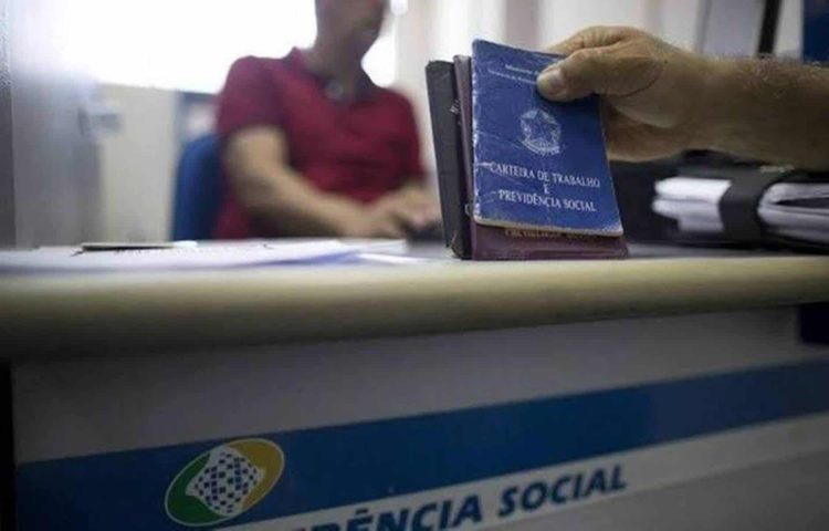 Juros do consignado do INSS é reduzido afetando renda extra dos aposentados