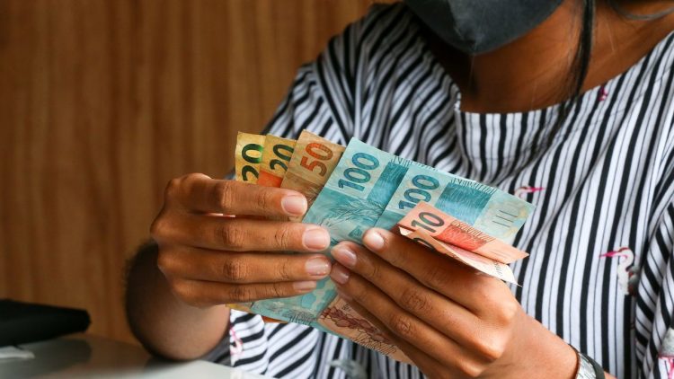 INSS esclarece dúvidas sobre pagamento do 13º salário em dezembro