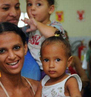 Bolsa Família paga bônus de R$ 50 a mulheres beneficiárias; saiba como solicitar