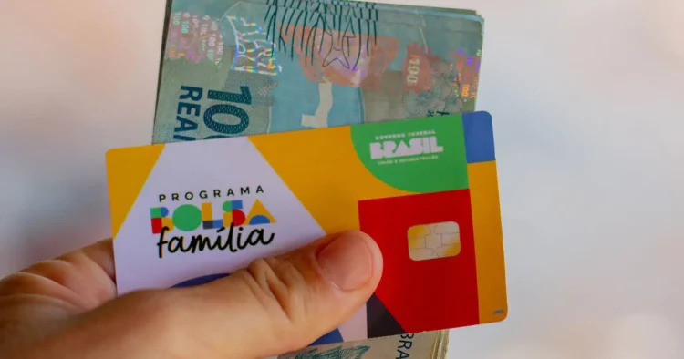 Caixa convoca novo grupo do Bolsa Família para receber nesta quinta-feira (19)