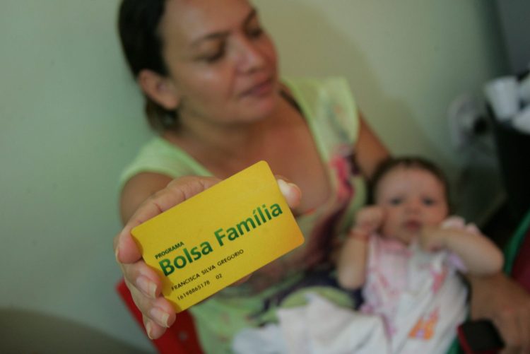 Bolsa Família de novembro: calendário será antecipado? Confira datas do pagamento