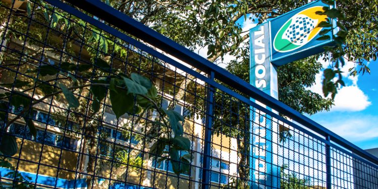 Veja as novas taxas do consignado do INSS após redução dos juros