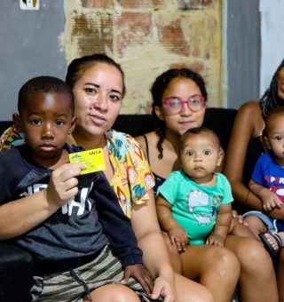 Bolsa Família confirma pix mensal de R$ 900 para seus beneficiários