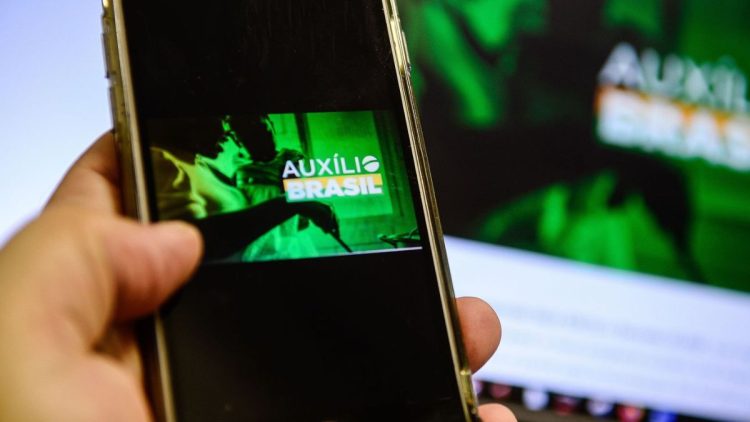 Consulta aos R$ 15 mil do Auxílio Brasil ainda pode ser realizada online