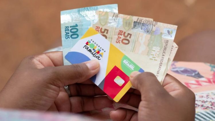 Bolsa Família de maio liberado HOJE (18): Veja quem recebe primeiro