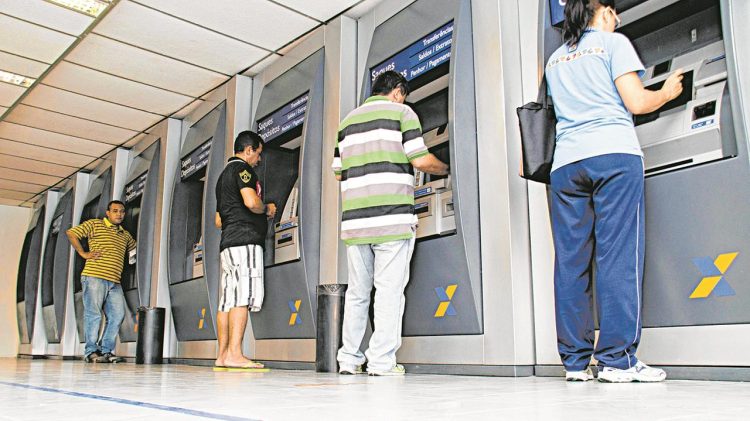 Feriado de Finados MUDA o horário de funcionamento dos bancos em todo o país