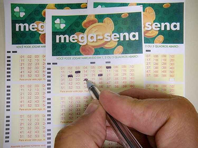 Errei dois números na Mega-Sena, ainda ganho? Entenda o valor da quadra