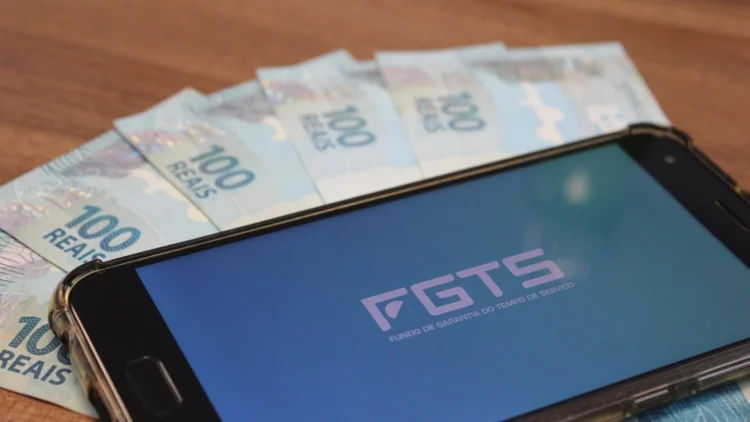 Saque extraordinário do FGTS é liberado pela Caixa; veja até quando retirar
